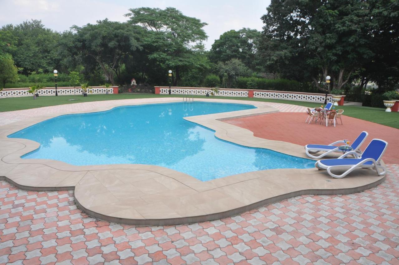 Orchard Palace Gondal Luaran gambar